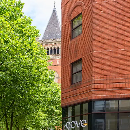 Cove Minshull Street 4*