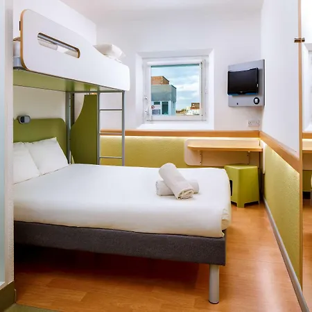 Ibis Budget Manchester Salford Quays Hotel 2*
