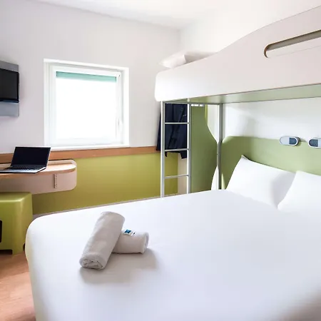 Ibis Budget Manchester Salford Quays 2*