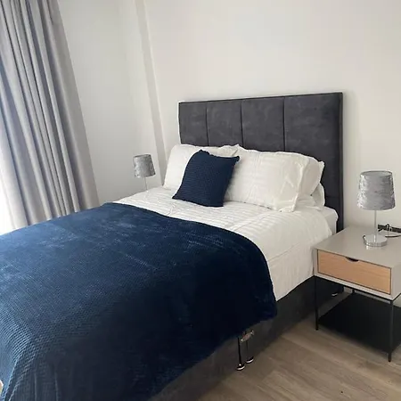 Free Parking 1 Bed Luxury Apartment, King Size Bed Manchester