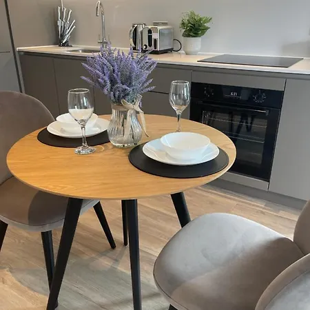 Free Parking 1 Bed Luxury Apartment, King Size Bed Manchester
