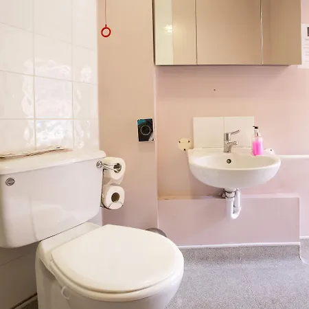 Oyo Ladybower 3* במפורד