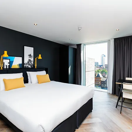 Staycity Northern Quarter Apartahotel 4*
