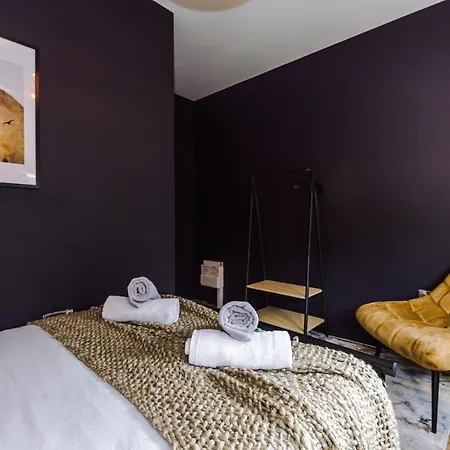 Holiday home Four Bedroom Urban Hosted By Mcr Dens Manchester