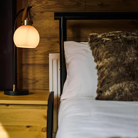 Four Bedroom Urban Hosted By Mcr Dens Holiday home Manchester