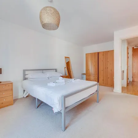 Pass The Keys Modern 1 Bedroom City Centre Walking Dist