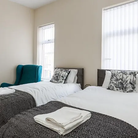 Jetson House - Luxury 4-bed With King Size Bedroom Near Etihad Feriehus Manchester
