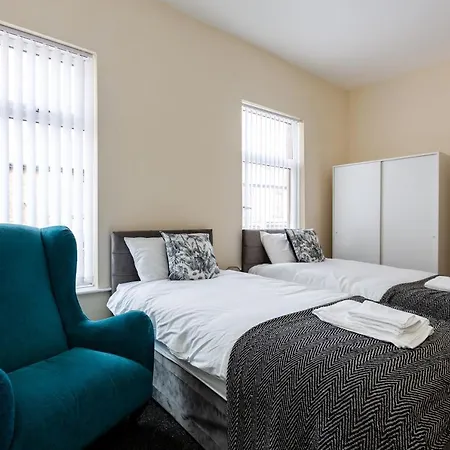 Jetson House - Luxury 4-bed With King Size Bedroom Near Etihad Feriehus Manchester