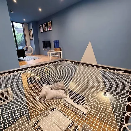 Stunning Luxury Centre Townhouse With Hot Tub Апартаменты Манчестер