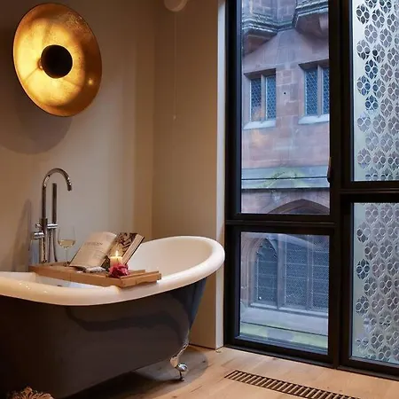 Stunning Luxury Centre Townhouse With Hot Tub