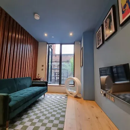 Stunning Luxury Centre Townhouse With Hot Tub Апартаменты Манчестер