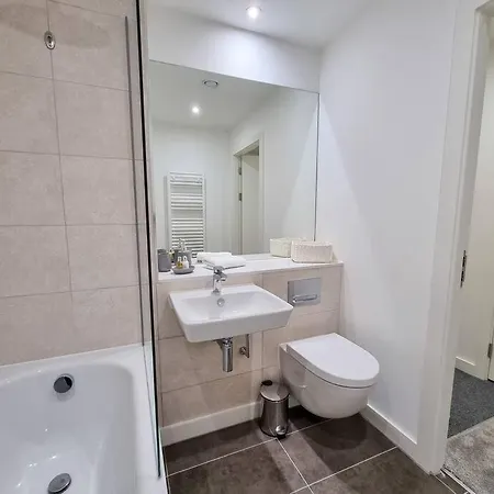 Luxury Centre Townhouse With Parking * Manchester