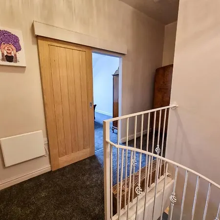 1 Bed Prestwich Duplex Free Parking