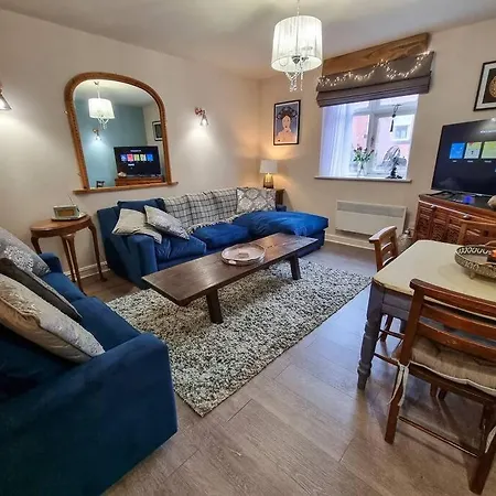 Stunning Luxury Vintage Duplex With Parking * Manchester