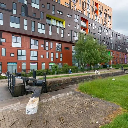 Apartamento Superhost - Beautiful Canal Facing Manchester