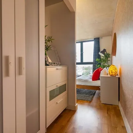 1 Bed Ancoats Canalside Flat Centre *