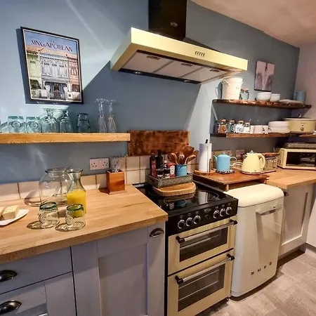 1 Bed Prestwich Duplex Free Parking מנצ'סטר