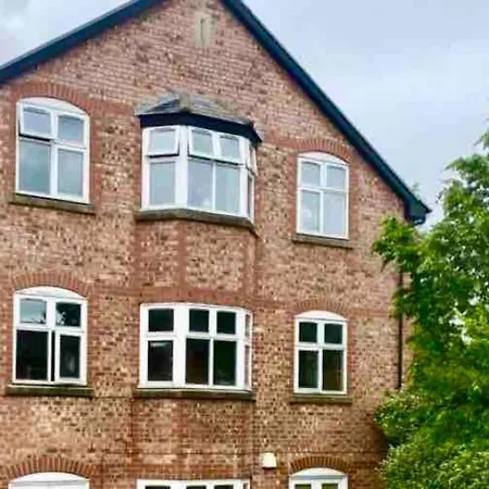 Holiday home 1 Bed Prestwich Duplex Free Parking Manchester