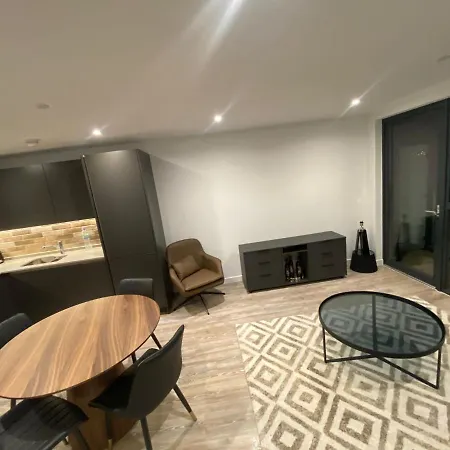 Apartment Flat 2 Bedroom In
