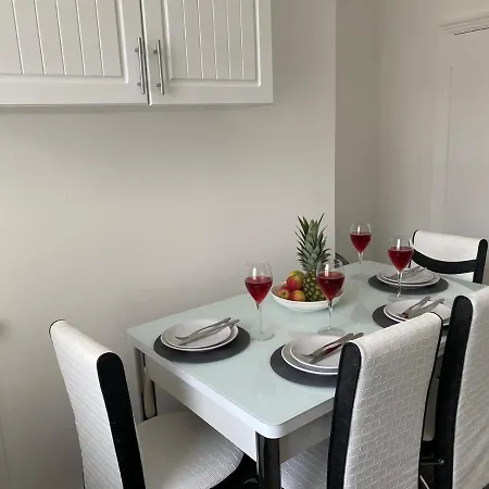 Casa de Férias Cosy Cheerful 2 Bedrooms Near Piccadilly, Etihad Stadium Sleeps Up To 5 Manchester