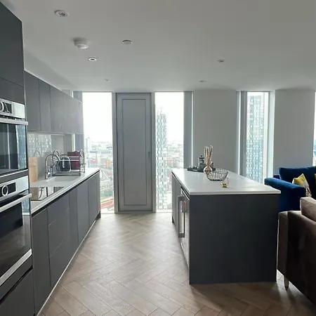 Апартаменты Luxury 2 Bedroom In Deansgate Views