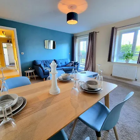 شقة Luxury 2-bedroom Service With Balcony