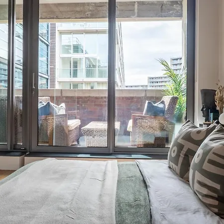 The Works - - 2 Parking Spaces Apartment *