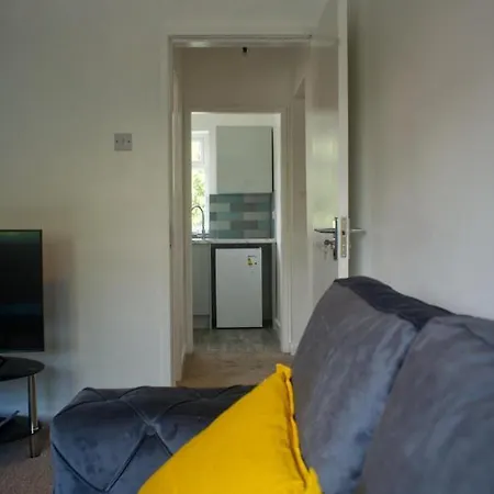 Elegant 3 Bedroom Free Parking Апартаменты