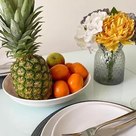 Cosy Cheerful 2 Bedrooms Near Piccadilly, Etihad Stadium Sleeps Up To 5 *