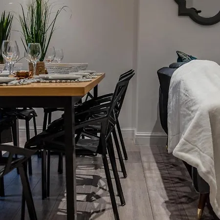 Apartment Bv Comfy Spacious 3 Bedroom House At Tatton Street Manchester