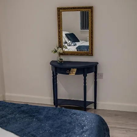 Bv Comfy Spacious 3 Bedroom House At Tatton Street Apartament *