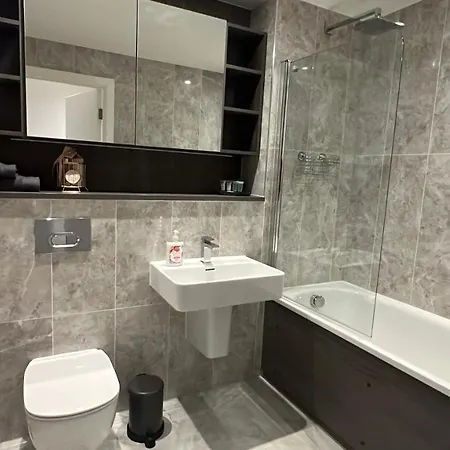 Luxury 2 Bedroom In Deansgate Views Апартаменты *