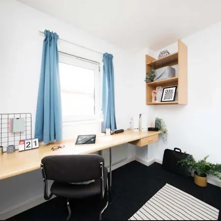 Ensuite Rooms For Students, Manchester - Sk *