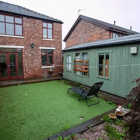 3-bedroom House In Chorlton Full Of Character *