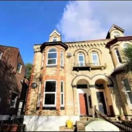 1 Bed In Whaley Range - Up To 4 Sleep!! *