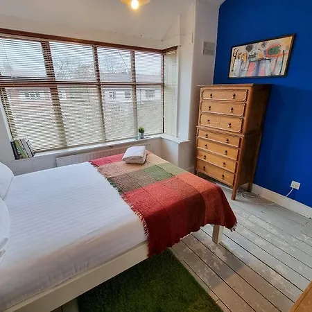 3-bedroom House In Chorlton Full Of Character Сasa de vacaciones