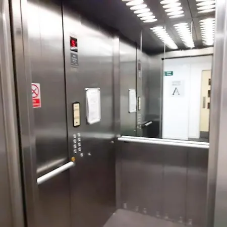 아파트 Lovely 2-bedroom Apartment, Free Parking