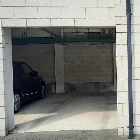 Lovely 2-bedroom Apartment, Free Parking *