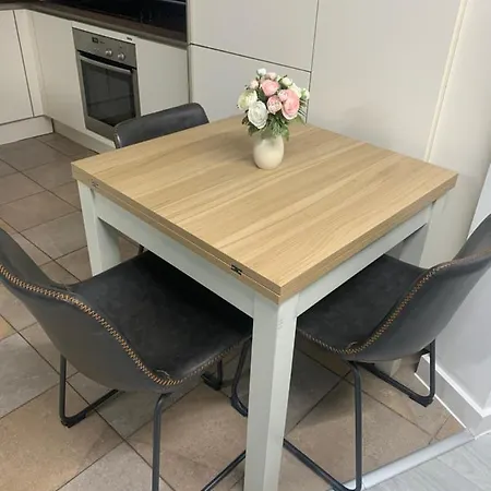 Wharf Premier - Free Private Parking Apartment