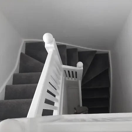 Beautiful 1-bed House By City Stadium
