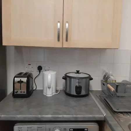 Beautiful 1-bed House By City Stadium Feriehus Manchester