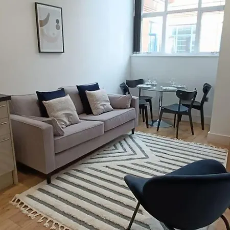 Stunning Mill Near To City Centre And Etihad Stadium! *