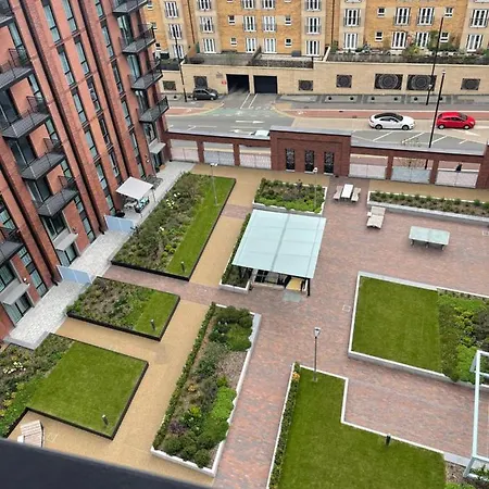 Luxury 1 Bed, King Bed, Balcony * Манчестер