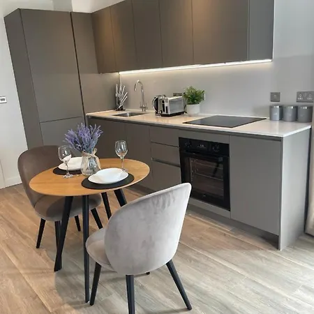 Luxury 1 Bed, King Bed, Balcony Манчестер
