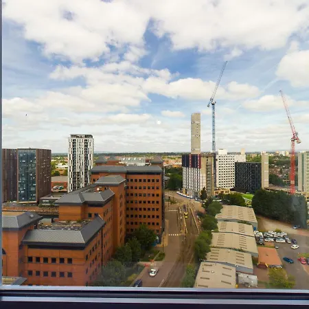Sleek And Modern 2bd 2bath In The Heart Of Salford Lejlighed *