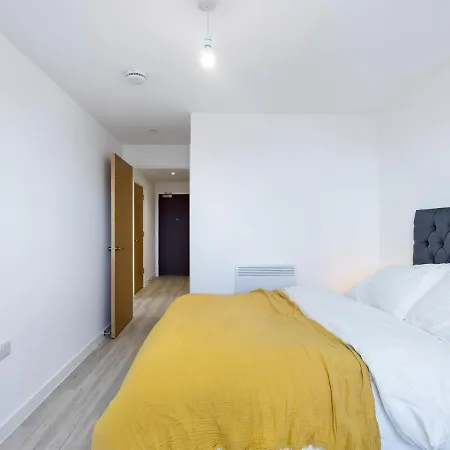 Sleek And Modern 2bd 2bath In The Heart Of Salford * Manchester