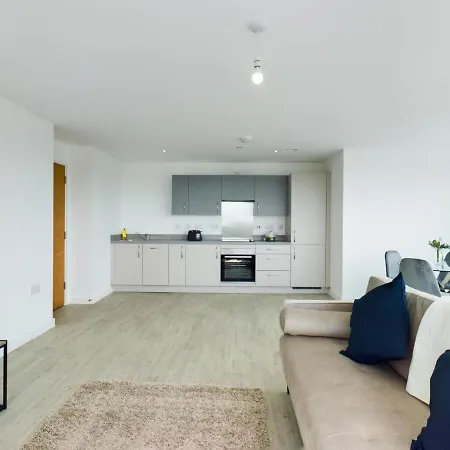 Superb 2bd In Salford With A View
