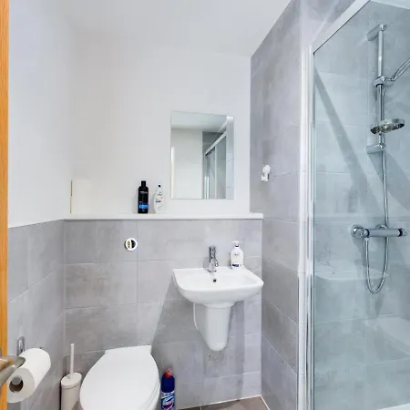 Lejlighed Superb 2bd In Salford With A View *
