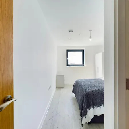 Superb 2bd In Salford With A View Lejlighed *