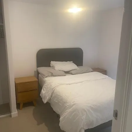 Апартаменты Manchester Apartment *